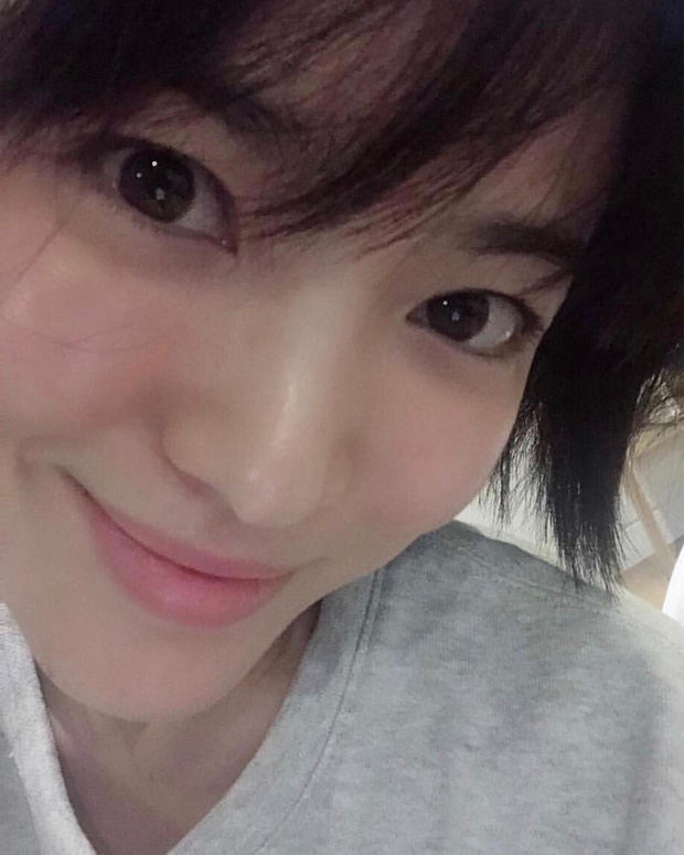 Song Hye Kyo với làn da "hack tuổi" dù đã sắp bước sang tuổi U40
